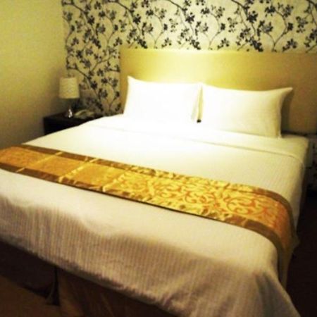 เอท เดย์ บูติค โฮเต็ล แอดเมาท์ออสติน Hotel ยะโฮร์บาห์รู ภายนอก รูปภาพ
